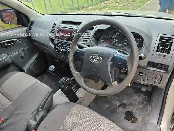 2015 TOYOTA HILUX