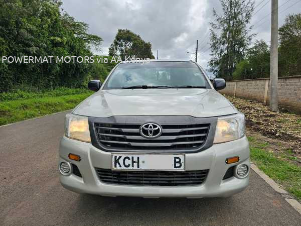 2015 TOYOTA HILUX