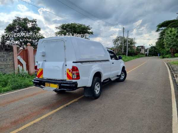 2014 TOYOTA HILUX