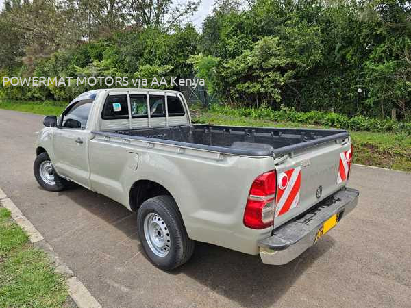 2015 TOYOTA HILUX