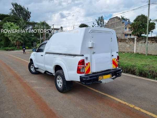 2014 TOYOTA HILUX