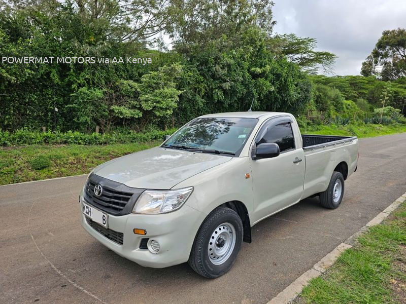 2015 TOYOTA HILUX