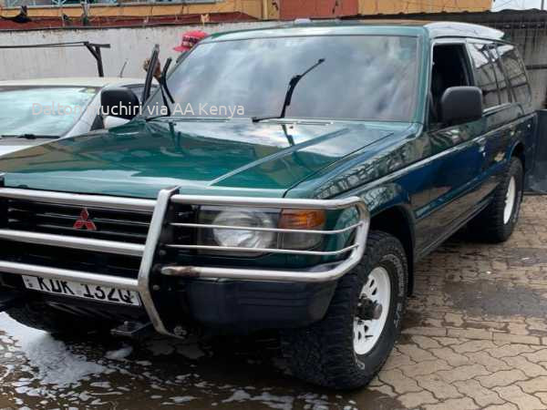 2004 MITSUBISHI PAJERO