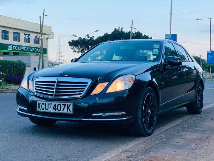 2012 MERCEDES BENZ E200