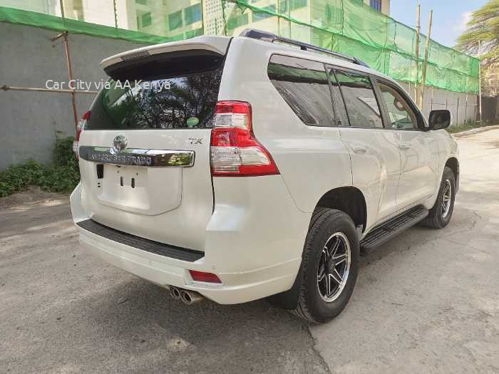 2016 TOYOTA LANDCRUISER