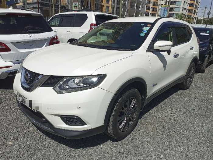 2016 NISSAN X-TRAIL