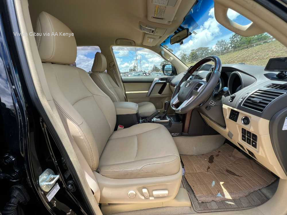 2016 TOYOTA LANDCRUISER