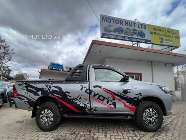 2016 TOYOTA HILUX