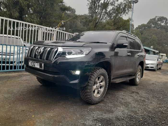 2012 TOYOTA LANDCRUISER