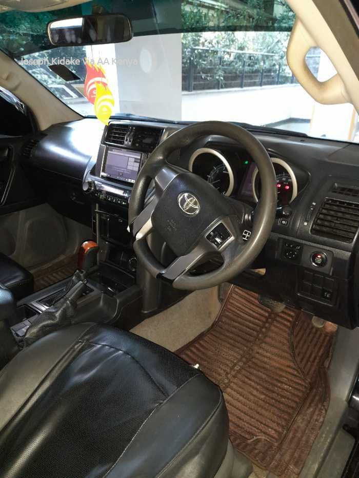 2012 TOYOTA LANDCRUISER