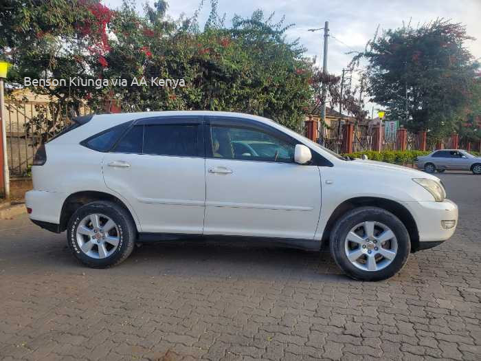 2005 TOYOTA HARRIER