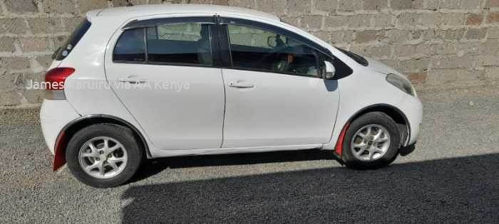 2009 TOYOTA VITZ