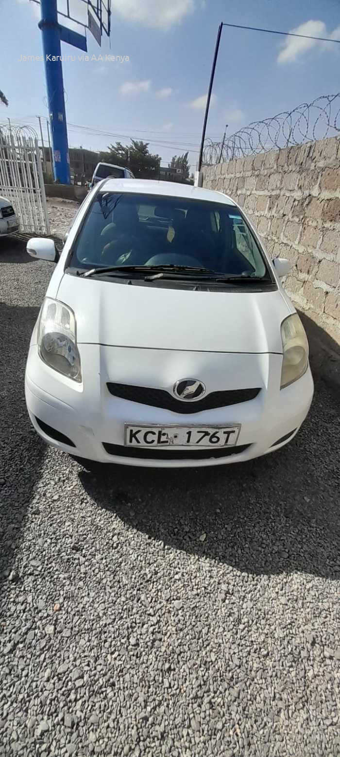 2009 TOYOTA VITZ