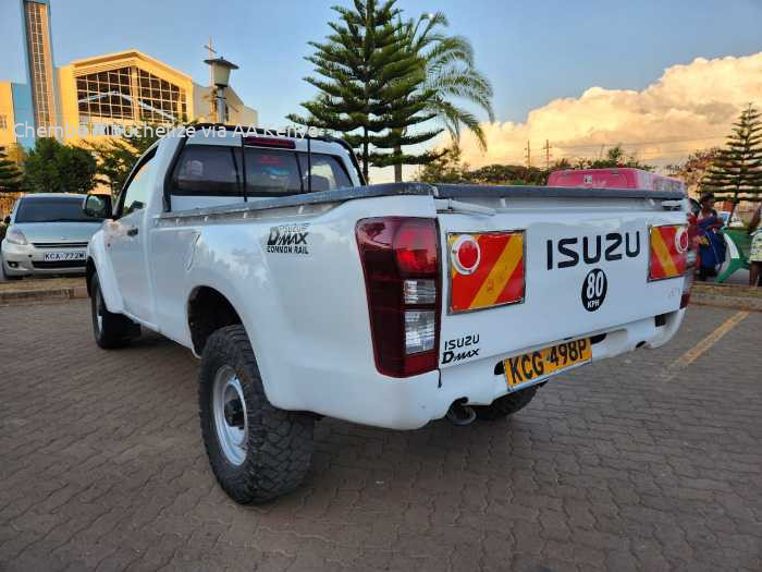 2015 ISUZU D-MAX