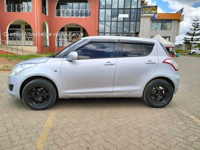 2011 SUZUKI SWIFT