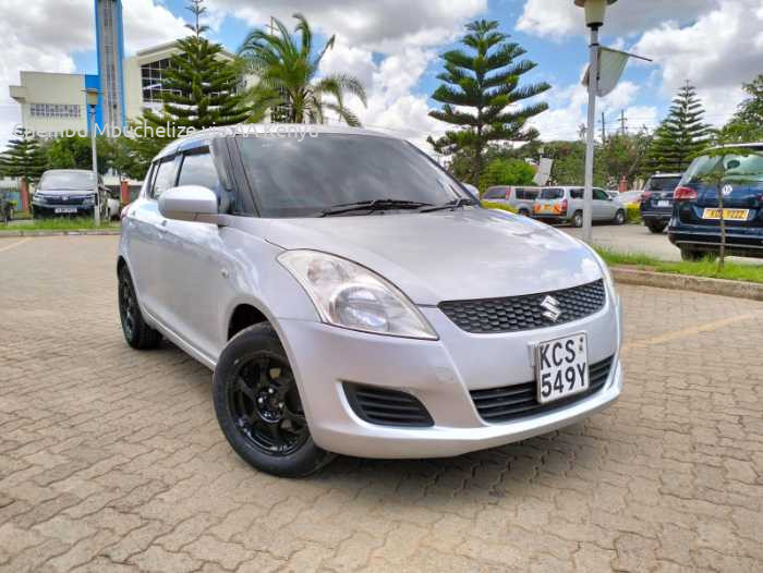 2011 SUZUKI SWIFT