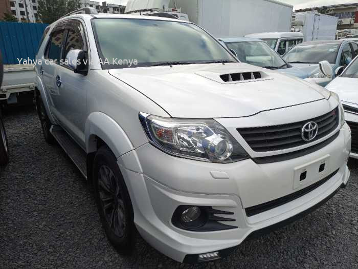 2015 TOYOTA FORTUNER