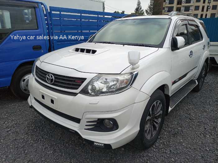 2015 TOYOTA FORTUNER