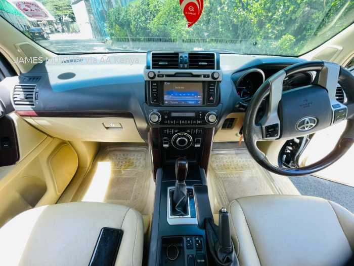 2015 TOYOTA LANDCRUISER