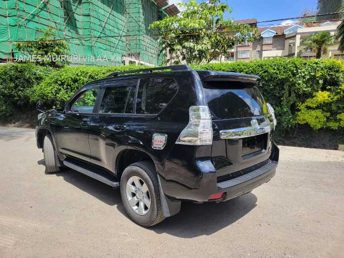 2017 TOYOTA LANDCRUISER