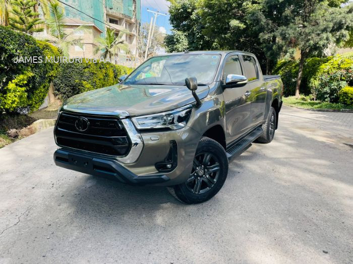 2020 TOYOTA HILUX