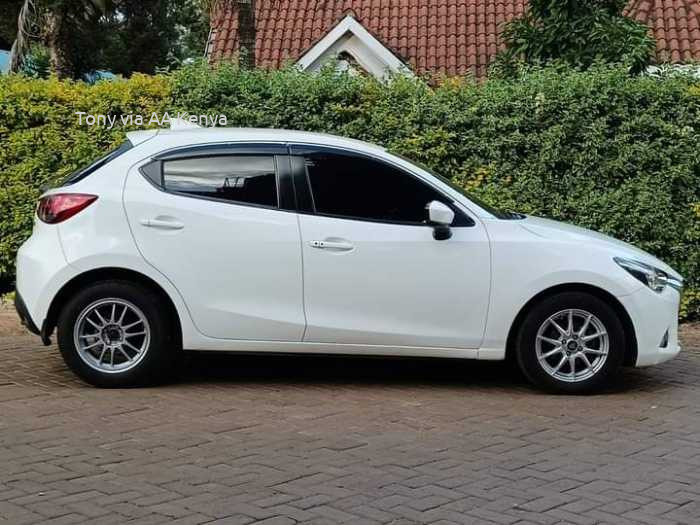 2017 MAZDA DEMIO