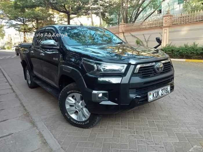 2019 TOYOTA HILUX