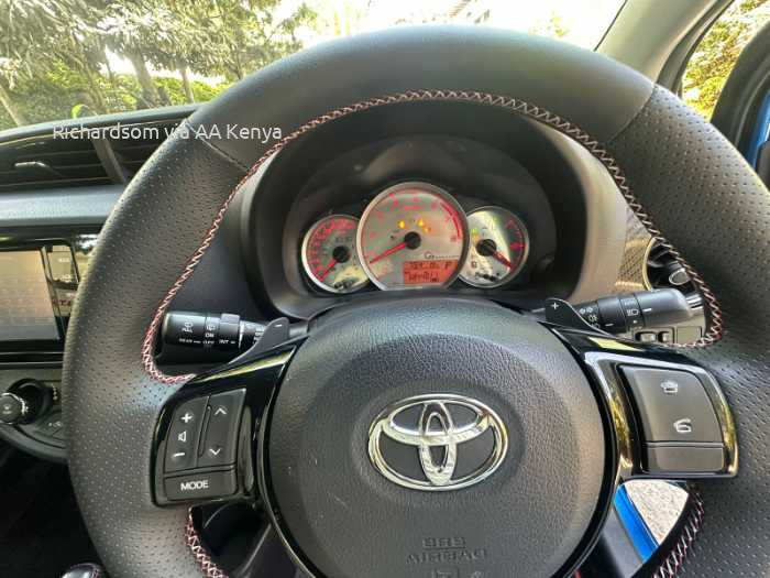 2016 TOYOTA VITZ