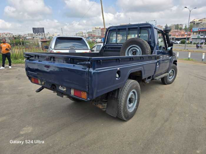 2018 TOYOTA LANDCRUISER