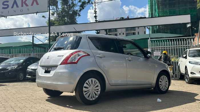 2016 SUZUKI SWIFT