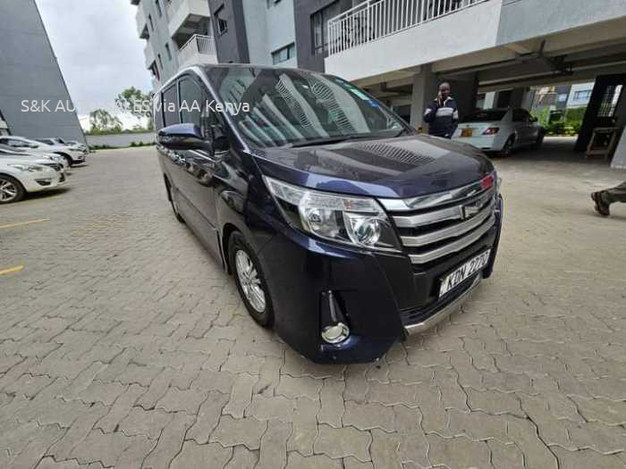 2016 TOYOTA NOAH