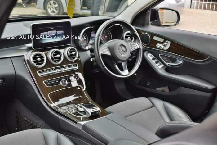 2015 MERCEDES BENZ C 200