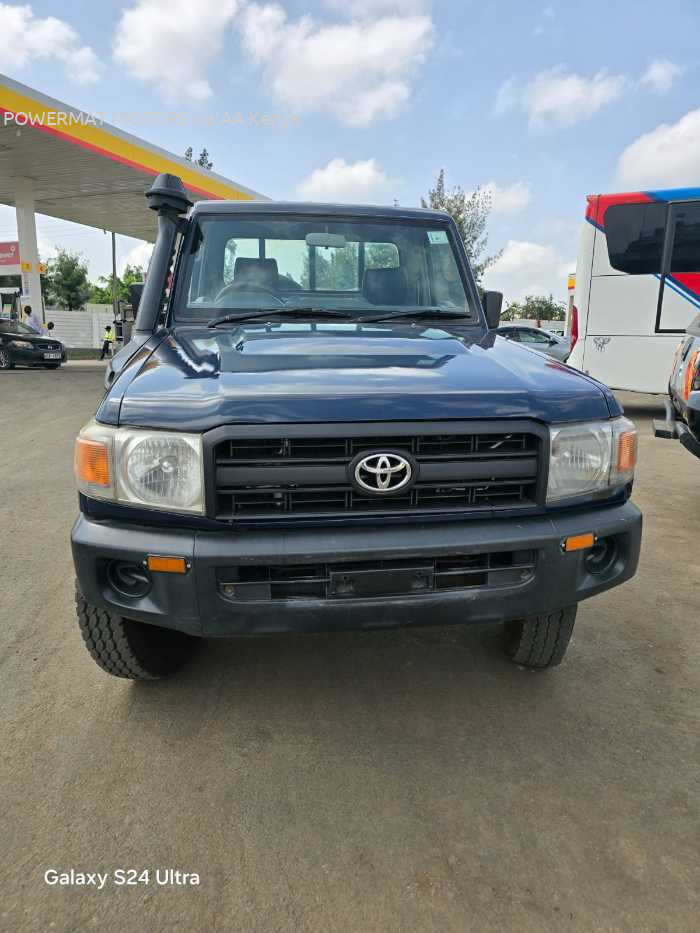 2018 TOYOTA LANDCRUISER