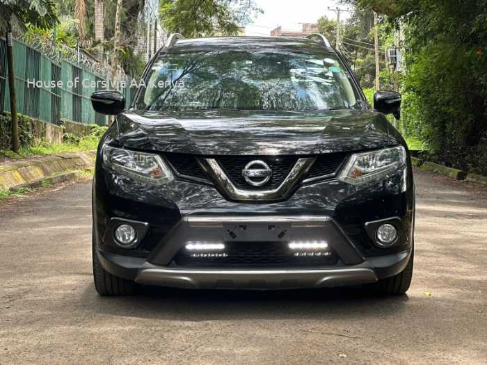 2016 NISSAN X-TRAIL