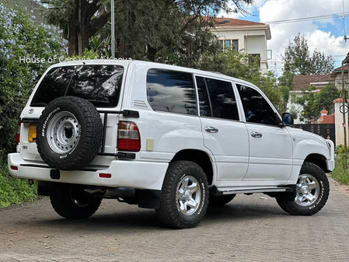 2004 TOYOTA LANDCRUISER