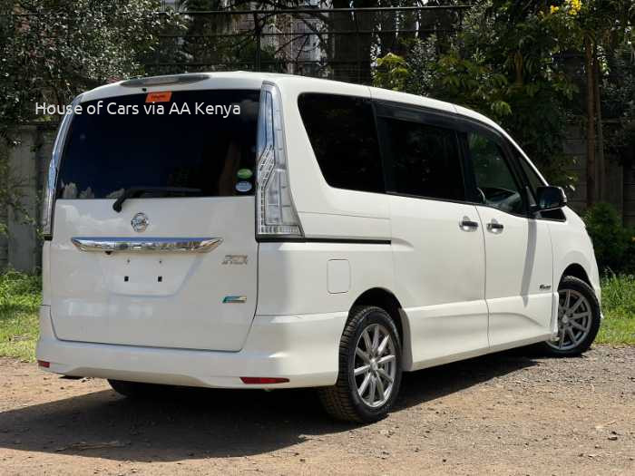 2016 NISSAN SERENA