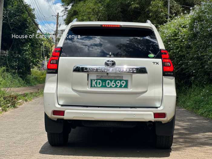 2017 TOYOTA LANDCRUISER