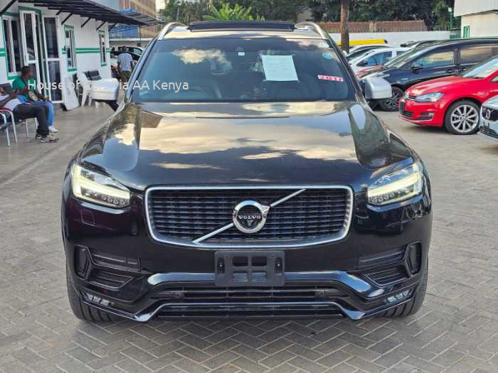 2017 VOLVO XC90