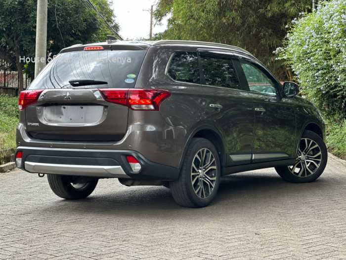 2018 MITSUBISHI OUTLANDER