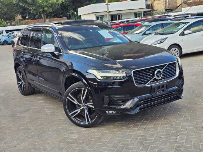 2017 VOLVO XC90