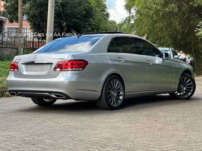 2014 MERCEDES BENZ E200