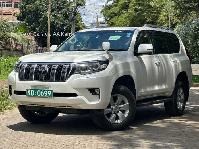 2017 TOYOTA LANDCRUISER