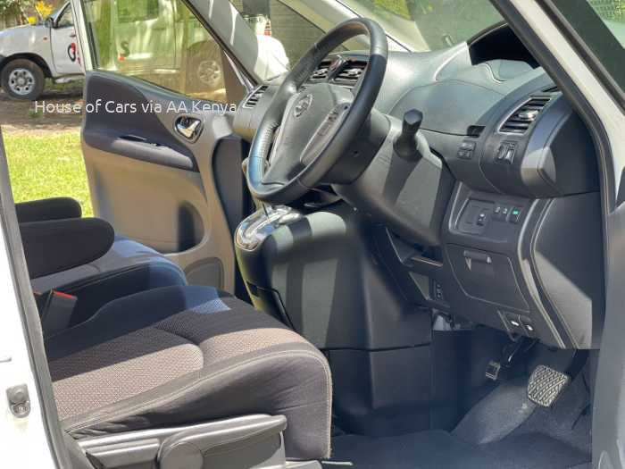 2016 NISSAN SERENA