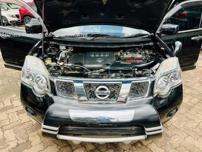 2012 NISSAN X-TRAIL