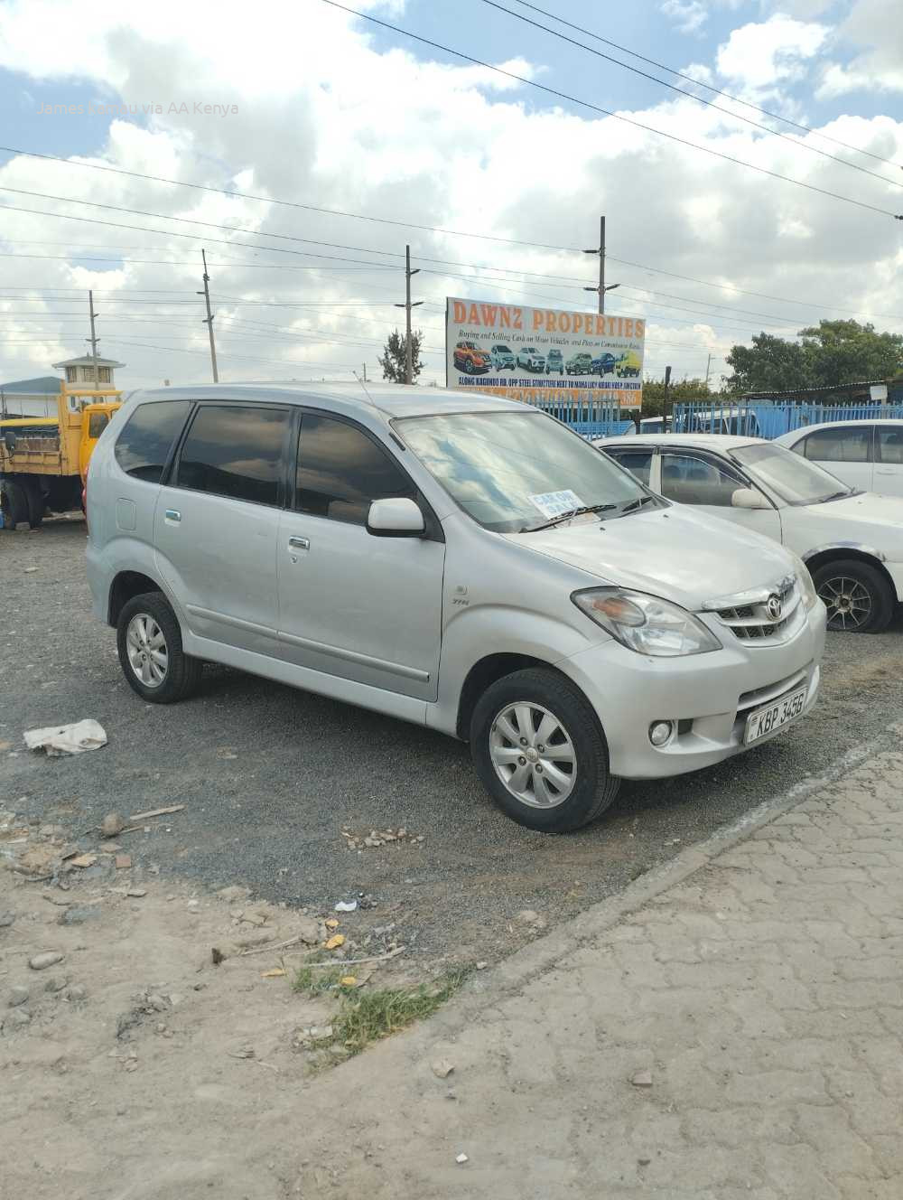 2005 TOYOTA AVANZA