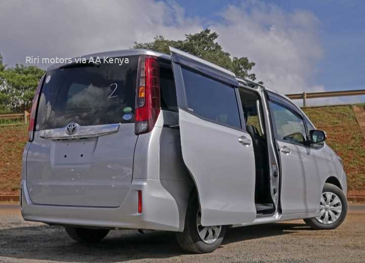 2016 TOYOTA NOAH