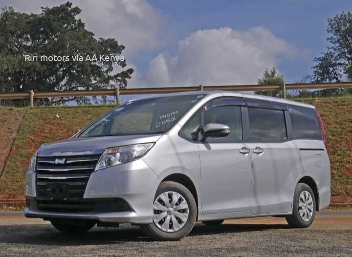 2016 TOYOTA NOAH