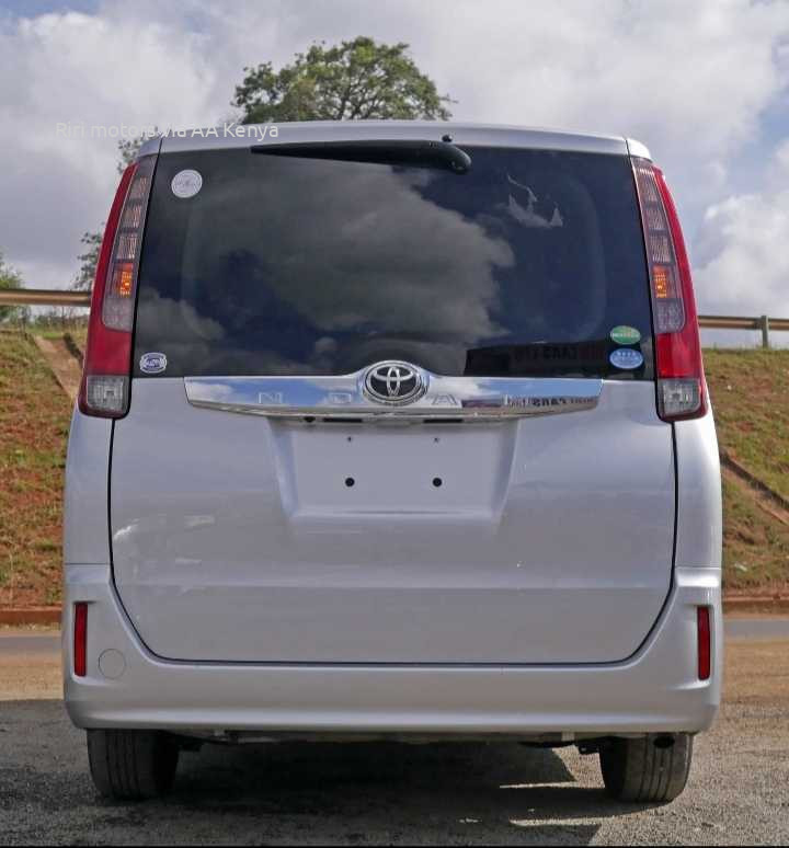 2016 TOYOTA NOAH